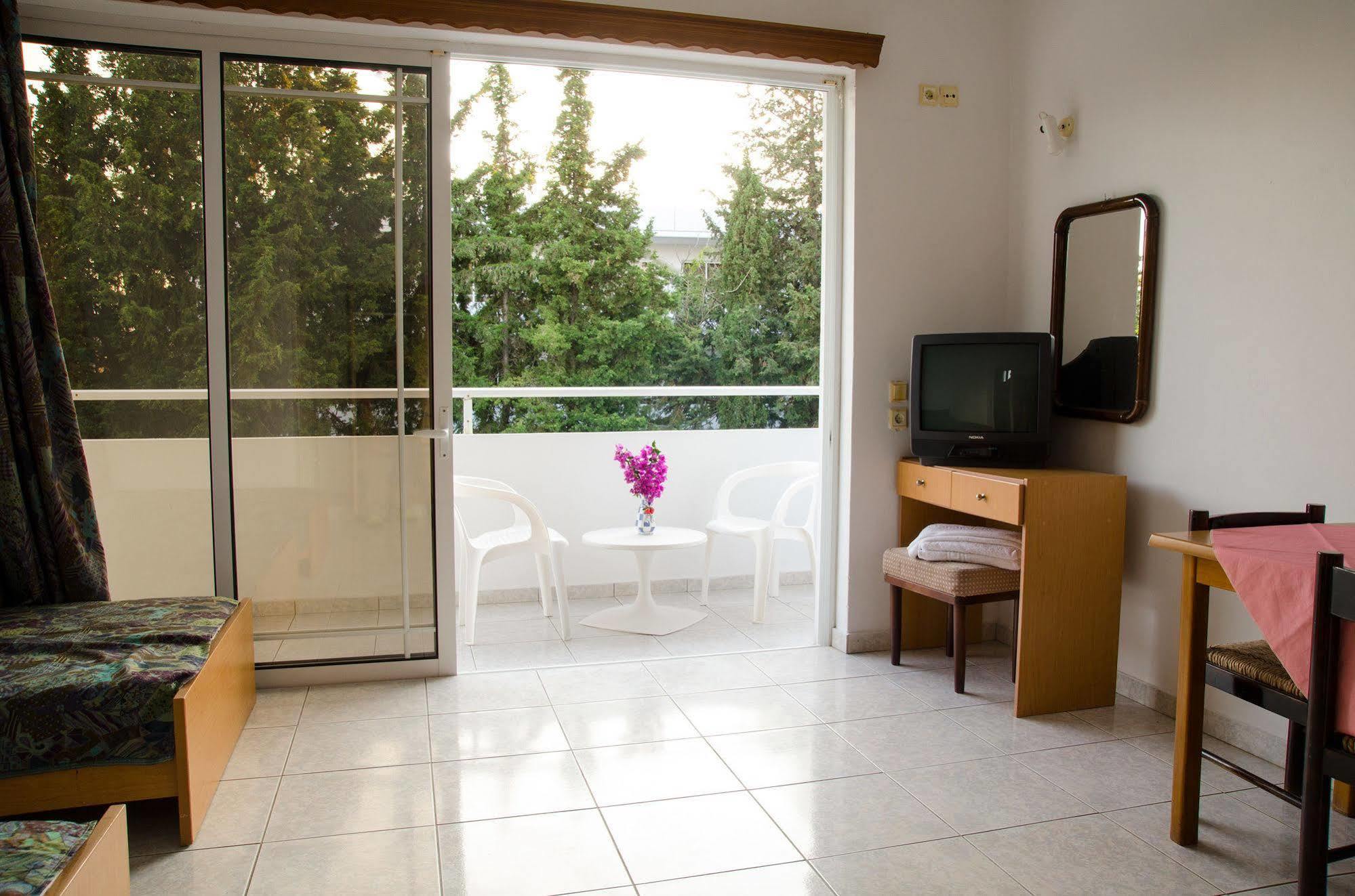 Aparthotel Gnest