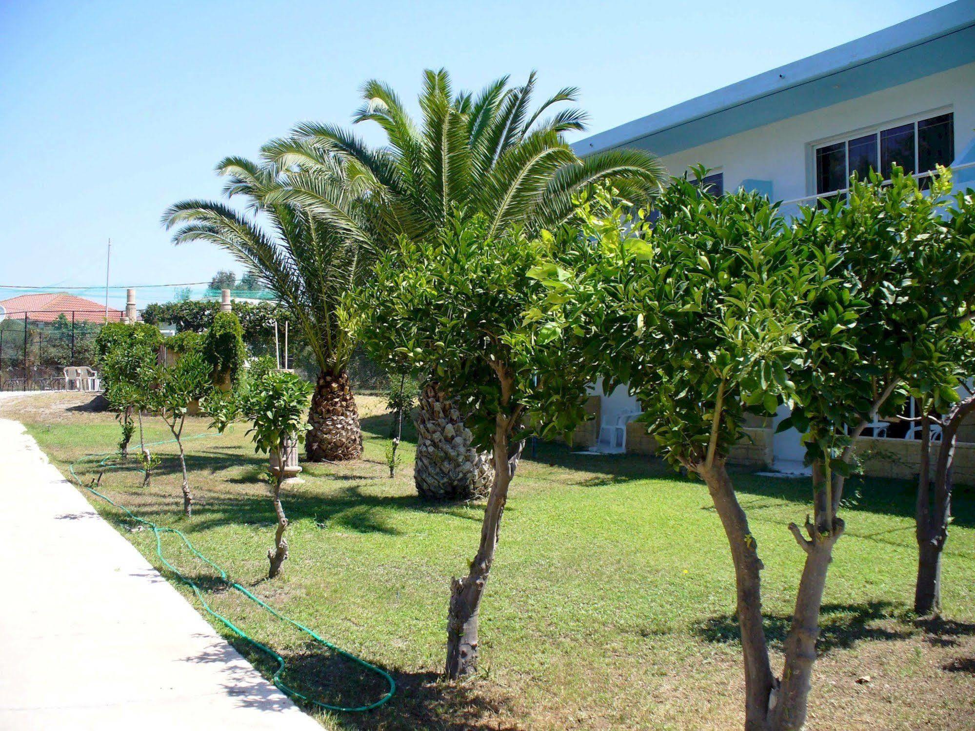 Aparthotel Gnest 2*